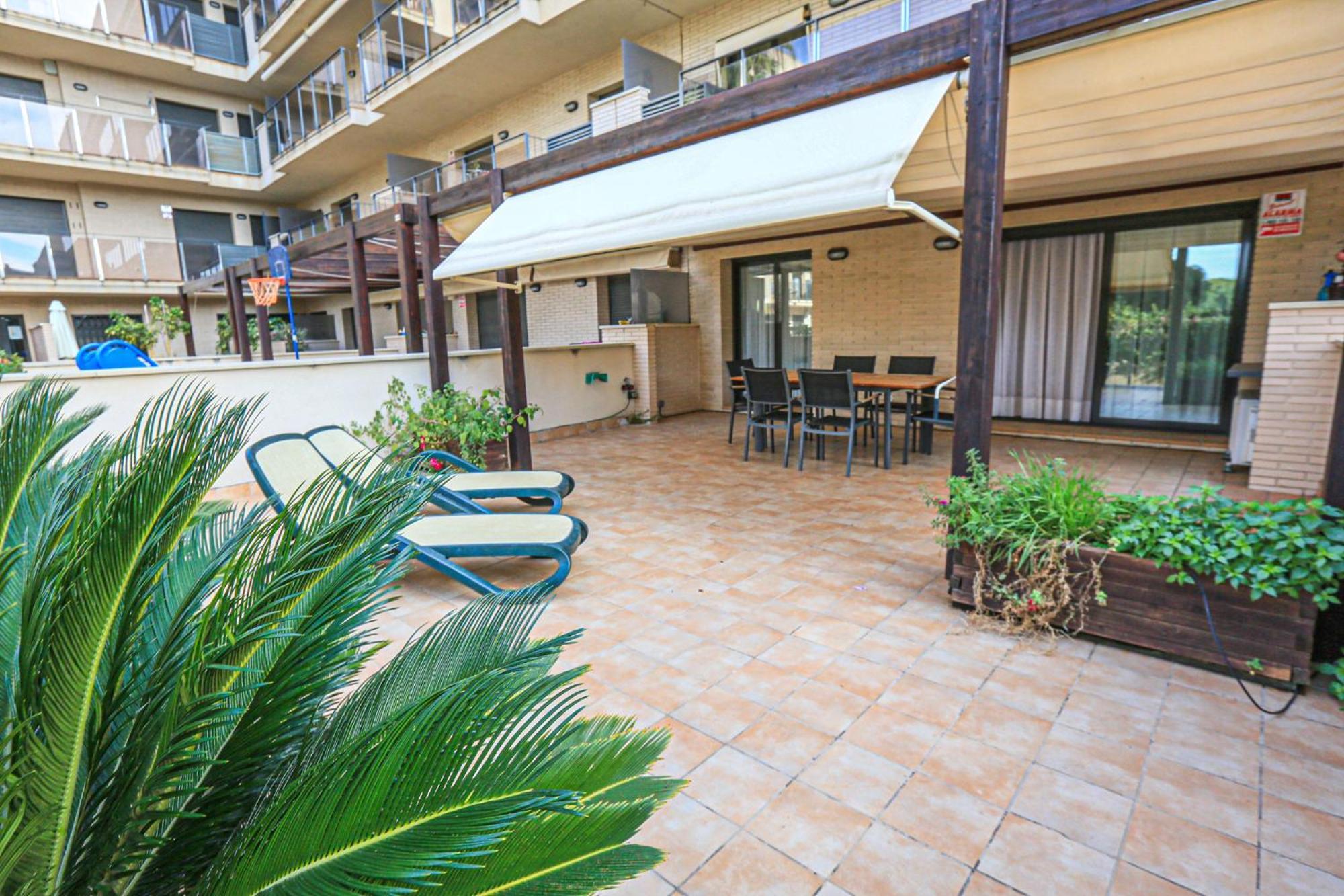 Marina Bjs D - Solo Familias Apartment Cambrils Bagian luar foto
