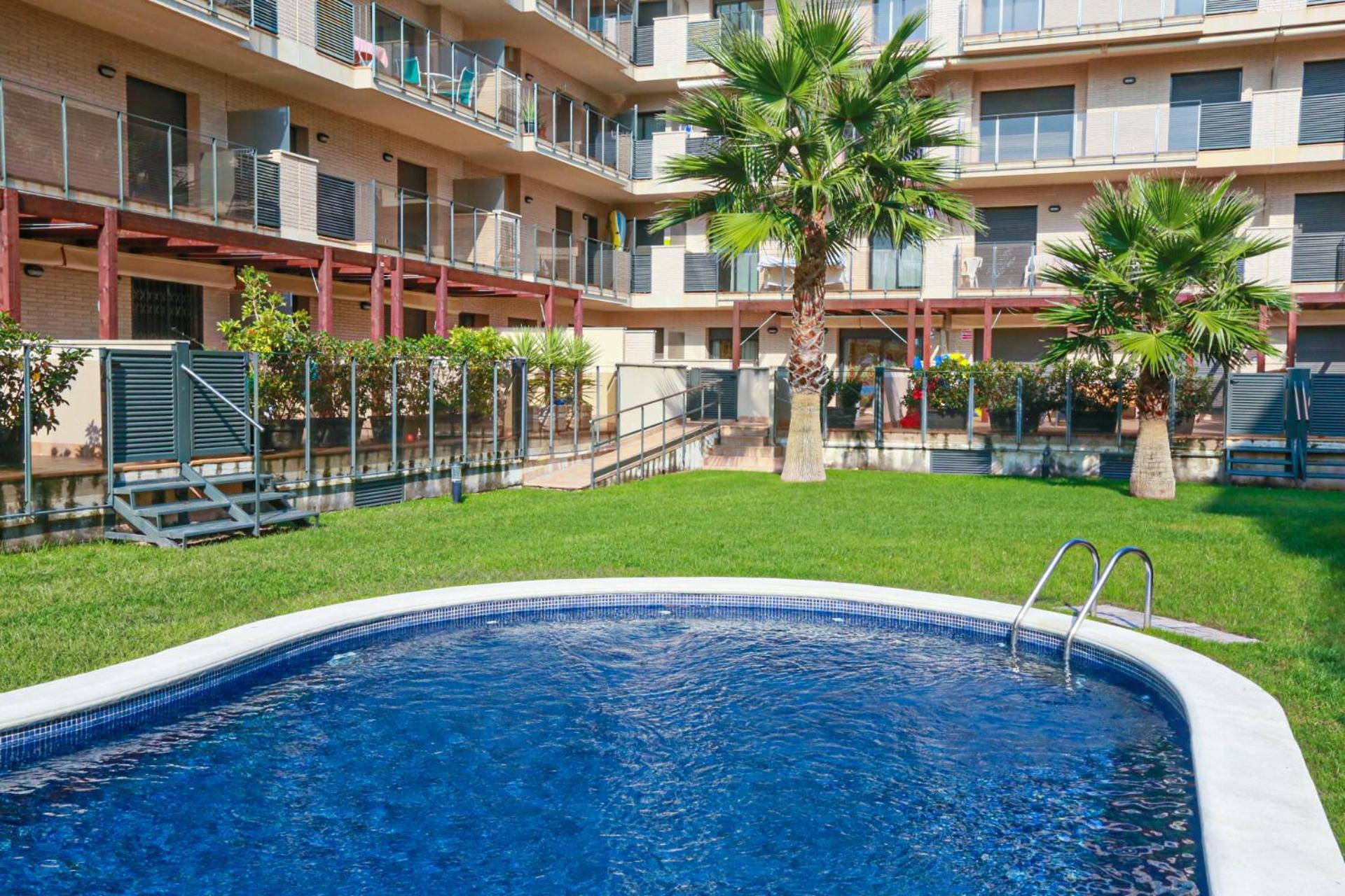 Marina Bjs D - Solo Familias Apartment Cambrils Bagian luar foto